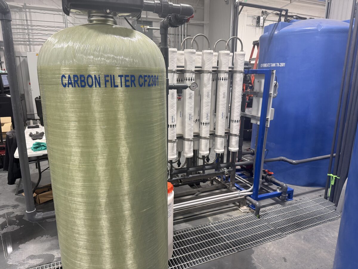 Carbon filter vessel installation in a treatment system